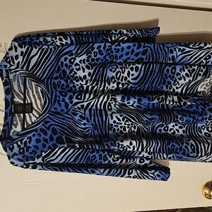 Animal print top  3/4 sleeve